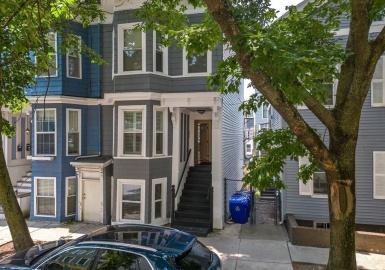 433 W 4th Street, Boston, Massachusetts 02127, 2 Bedrooms Bedrooms, 4 Rooms Rooms,1.5 BathroomsBathrooms,Residential,For Sale,W 4th Street,73139808