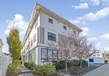 198 California St, Newton, Massachusetts 02458, 4 Bedrooms Bedrooms, 7 Rooms Rooms,2.5 BathroomsBathrooms,Residential,For Sale,California St,73177886