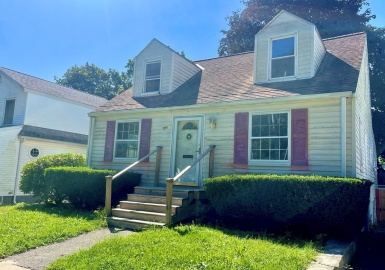 956 Highland Ave, Medford, Massachusetts 02155, 3 Bedrooms Bedrooms, 6 Rooms Rooms,1 BathroomBathrooms,Residential,For Sale,Highland Ave,73162651