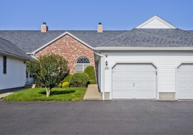 25 Castle Hills Rd, Agawam, Massachusetts 01001, 2 Bedrooms Bedrooms, 4 Rooms Rooms,2 BathroomsBathrooms,Residential,For Sale,Castle Hills Rd,73163084