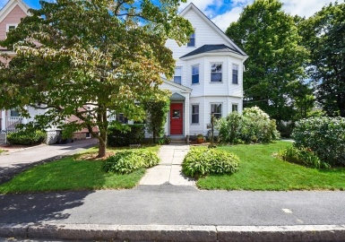 16 Wood Avenue, Framingham, Massachusetts 01702, 4 Bedrooms Bedrooms, 12 Rooms Rooms,3 BathroomsBathrooms,Residential,For Sale,Wood Avenue,73167147