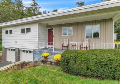 205 Dunhamtown Palmer Rd, Brimfield, Massachusetts 01010, 3 Bedrooms Bedrooms, 6 Rooms Rooms,2 BathroomsBathrooms,Residential,For Sale,Dunhamtown Palmer Rd,73164062