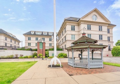 73 Chelsea St, Boston, Massachusetts 02129, 1 Bedroom Bedrooms, 4 Rooms Rooms,1.5 BathroomsBathrooms,Residential,For Sale,Chelsea St,73159154