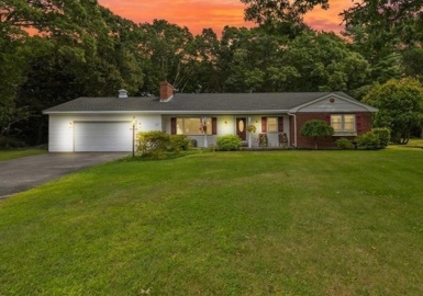 157 Fremont St, Taunton, Massachusetts 02780, 3 Bedrooms Bedrooms, 6 Rooms Rooms,1.5 BathroomsBathrooms,Residential,For Sale,Fremont St,73151227