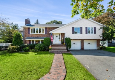 177 Harbor View Rd, Milton, Massachusetts 02186, 3 Bedrooms Bedrooms, 9 Rooms Rooms,3 BathroomsBathrooms,Residential,For Sale,Harbor View Rd,73166708