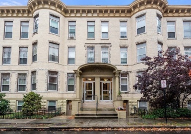 40 Winchester St, Brookline, Massachusetts 02445, 1 Bedroom Bedrooms, 2 Rooms Rooms,1 BathroomBathrooms,Residential,For Sale,Winchester St,73179397