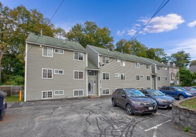 38 Walker St, Lowell, Massachusetts 01854, 2 Bedrooms Bedrooms, 4 Rooms Rooms,1 BathroomBathrooms,Residential,For Sale,Walker St,73169328