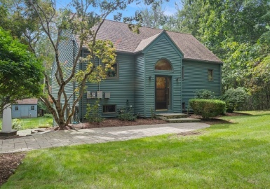 248 Main Street, Boxford, Massachusetts 01921, 3 Bedrooms Bedrooms, 7 Rooms Rooms,2 BathroomsBathrooms,Residential,For Sale,Main Street,73160986