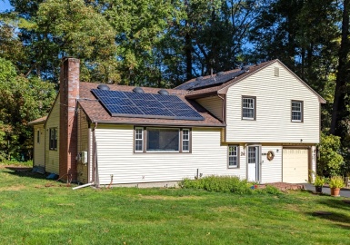 24 Oakwood Rd, Acton, Massachusetts 01720, 3 Bedrooms Bedrooms, 9 Rooms Rooms,2 BathroomsBathrooms,Residential,For Sale,Oakwood Rd,73171411