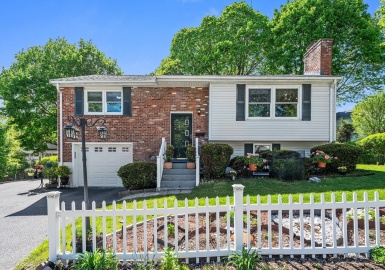 15 River Park St, Needham, Massachusetts 02494, 4 Bedrooms Bedrooms, 7 Rooms Rooms,2 BathroomsBathrooms,Residential,For Sale,River Park St,73238384