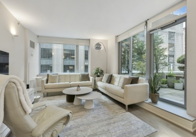 1 Charles Street South, Boston, Massachusetts 02116, 2 Bedrooms Bedrooms, 4 Rooms Rooms,2 BathroomsBathrooms,Residential,For Sale,One Charles,Charles Street South,73175747