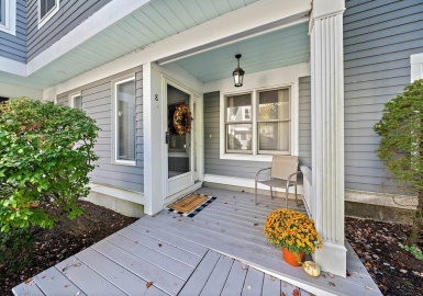 8 Redwood Ct, Rockland, Massachusetts 02370, 2 Bedrooms Bedrooms, 6 Rooms Rooms,2.5 BathroomsBathrooms,Residential,For Sale,Woodland Place,Redwood Ct,73170153