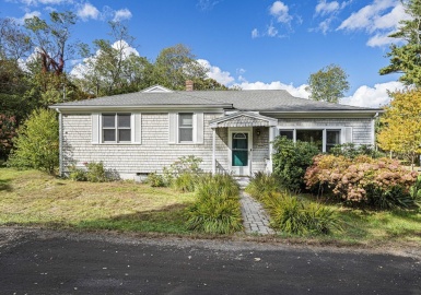 123 Texas Street, Marshfield, Massachusetts 02050, 3 Bedrooms Bedrooms, 5 Rooms Rooms,2 BathroomsBathrooms,Residential,For Sale,Texas Street,73172598