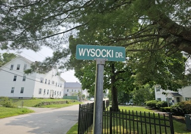 17 Wysocki Dr, Dudley, Massachusetts 01571, 1 Bedroom Bedrooms, 3 Rooms Rooms,1 BathroomBathrooms,Residential,For Sale,Wysocki Dr,73170355