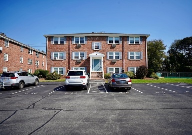 6 Mcdewell Ave, Danvers, Massachusetts 01923, 1 Bedroom Bedrooms, 3 Rooms Rooms,1 BathroomBathrooms,Residential,For Sale,Mcdewell Ave,73168423
