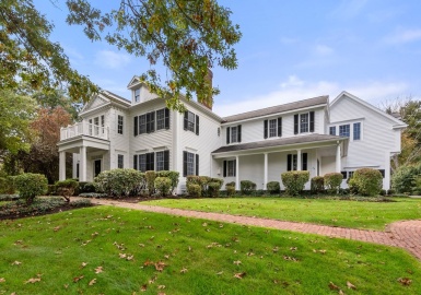 26 Stonecrest Drive, Needham, Massachusetts 02492, 5 Bedrooms Bedrooms, 15 Rooms Rooms,5 BathroomsBathrooms,Residential,For Sale,Stonecrest Drive,73172190