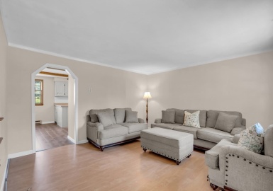 17 Cannongate Rd, Tyngsborough, Massachusetts 01879, 2 Bedrooms Bedrooms, 6 Rooms Rooms,1.5 BathroomsBathrooms,Residential,For Sale,Cannongate Ii,Cannongate Rd,73171387