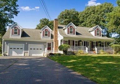 304 Mill Rd., Fairhaven, Massachusetts 02719, 4 Bedrooms Bedrooms, 9 Rooms Rooms,2.5 BathroomsBathrooms,Residential,For Sale,Mill Rd.,73162128