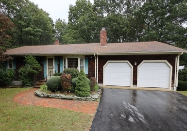 38 Micajah Pond Rd, Plymouth, Massachusetts 02360, 3 Bedrooms Bedrooms, 7 Rooms Rooms,2 BathroomsBathrooms,Residential,For Sale,Micajah Pond Rd,73168964