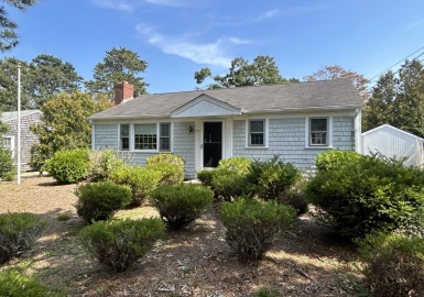 20 Greeneedle Ln, Dennis, Massachusetts 02639, 2 Bedrooms Bedrooms, 5 Rooms Rooms,1 BathroomBathrooms,Residential,For Sale,Greeneedle Ln,73157918