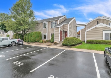 105 Nassau Dr, Springfield, Massachusetts 01129, 2 Bedrooms Bedrooms, 4 Rooms Rooms,1.5 BathroomsBathrooms,Residential,For Sale,Hampden East,Nassau Dr,73173798