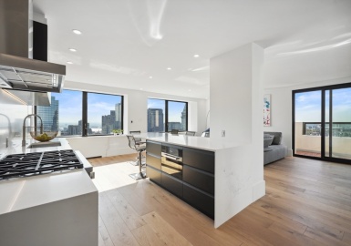 65 East India Row, Boston, Massachusetts 02110, 2 Bedrooms Bedrooms, 5 Rooms Rooms,2.5 BathroomsBathrooms,Residential,For Sale,East India Row,73238534