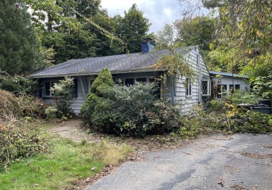 78 Lowell St, Woburn, Massachusetts 01801, 2 Bedrooms Bedrooms, 5 Rooms Rooms,1 BathroomBathrooms,Residential,For Sale,Lowell St,73168576