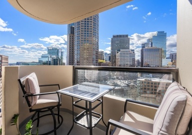 65 East India Row, Boston, Massachusetts 02110, 2 Bedrooms Bedrooms, 4 Rooms Rooms,1.5 BathroomsBathrooms,Residential,For Sale,Harbor Towers,East India Row,73174563
