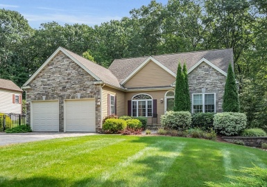183 Nicholas Dr, Lancaster, Massachusetts 01523, 3 Bedrooms Bedrooms, 7 Rooms Rooms,2.5 BathroomsBathrooms,Residential,For Sale,Nicholas Dr,73166927