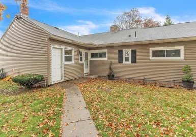 40 Pheasant Way, Chicopee, Massachusetts 01022, 2 Bedrooms Bedrooms, 6 Rooms Rooms,1 BathroomBathrooms,Residential,For Sale,Doverbrook Estates,Pheasant Way,73176190