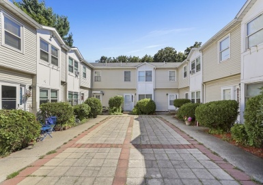 2 Howe Ter, Boston, Massachusetts 02125, 3 Bedrooms Bedrooms, 6 Rooms Rooms,1.5 BathroomsBathrooms,Residential,For Sale,Howe Ter,73153580