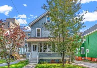 37 Greenwood St, Melrose, Massachusetts 02176, 3 Bedrooms Bedrooms, 8 Rooms Rooms,2 BathroomsBathrooms,Residential,For Sale,Greenwood St,73174910