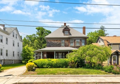 538 Hanover Street, Fall River, Massachusetts 02720, 5 Bedrooms Bedrooms, 10 Rooms Rooms,2 BathroomsBathrooms,Residential,For Sale,Hanover Street,73121465