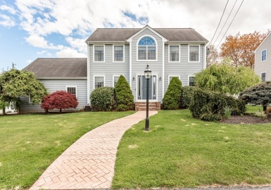 238 Lynch Ave, Somerset, Massachusetts 02726, 3 Bedrooms Bedrooms, 7 Rooms Rooms,2.5 BathroomsBathrooms,Residential,For Sale,Lynch Ave,73107694