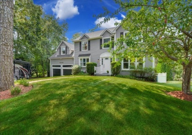 7 Millbrook Rd, Medway, Massachusetts 02053, 4 Bedrooms Bedrooms, 8 Rooms Rooms,3 BathroomsBathrooms,Residential,For Sale,Millbrook Rd,73153747