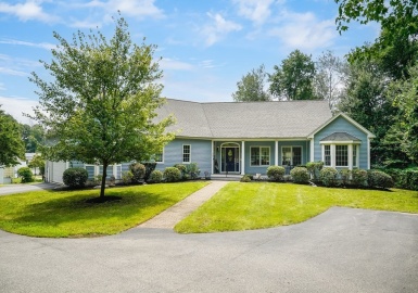 30 Payson Avenue, Randolph, Massachusetts 02368, 3 Bedrooms Bedrooms, 8 Rooms Rooms,2.5 BathroomsBathrooms,Residential,For Sale,Payson Avenue,73144213