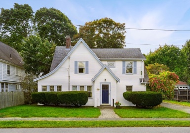 6 Palmer Road, Marblehead, Massachusetts 01945, 4 Bedrooms Bedrooms, 10 Rooms Rooms,1.5 BathroomsBathrooms,Residential,For Sale,Palmer Road,73171142