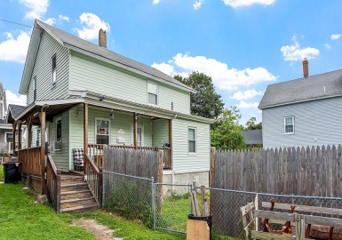 3 Park St, Webster, Massachusetts 01570, 3 Bedrooms Bedrooms, 6 Rooms Rooms,1.5 BathroomsBathrooms,Residential,For Sale,Park St,73153200