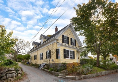 27 Leonard St, Gloucester, Massachusetts 01930, 4 Bedrooms Bedrooms, 9 Rooms Rooms,2 BathroomsBathrooms,Residential,For Sale,Leonard St,73172461