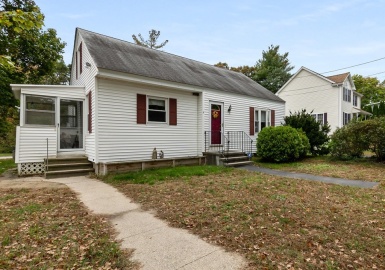 4 Canobieola, Methuen, Massachusetts 01844, 2 Bedrooms Bedrooms, 6 Rooms Rooms,1 BathroomBathrooms,Residential,For Sale,Canobieola,73169088