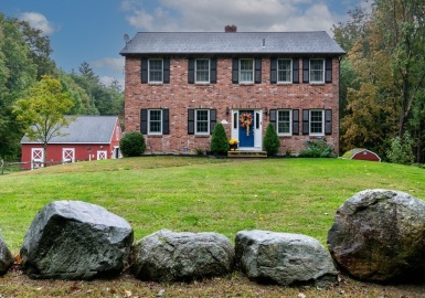 215 Podunk Rd, Sturbridge, Massachusetts 01566, 4 Bedrooms Bedrooms, 8 Rooms Rooms,2.5 BathroomsBathrooms,Residential,For Sale,Podunk Rd,73164383