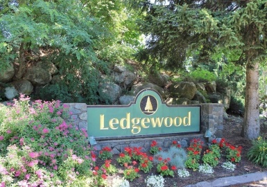 8 Ledgewood Way, Peabody, Massachusetts 01960, 2 Bedrooms Bedrooms, 5 Rooms Rooms,2 BathroomsBathrooms,Residential,For Sale,Ledgewood Condominium,Ledgewood Way,73179673
