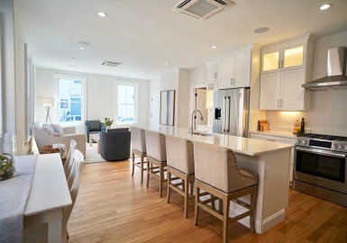 42 Federal Street, Newburyport, Massachusetts 01950, 2 Bedrooms Bedrooms, 4 Rooms Rooms,1.5 BathroomsBathrooms,Residential,For Sale,Federal Street,73156654