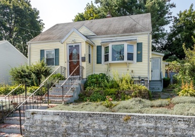 59 Weyham Rd, Weymouth, Massachusetts 02191, 4 Bedrooms Bedrooms, 9 Rooms Rooms,2.5 BathroomsBathrooms,Residential,For Sale,Weyham Rd,73156023