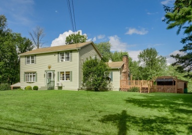 87 Shrewsbury St, West Boylston, Massachusetts 01583, 3 Bedrooms Bedrooms, 8 Rooms Rooms,2.5 BathroomsBathrooms,Residential,For Sale,Shrewsbury St,73159553