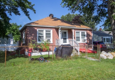 54 Phillips Ave, Springfield, Massachusetts 01119, 3 Bedrooms Bedrooms, 5 Rooms Rooms,2 BathroomsBathrooms,Residential,For Sale,Phillips Ave,73151305