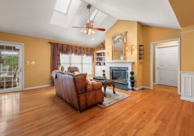 4 Deerfield Way, Westborough, Massachusetts 01581, 2 Bedrooms Bedrooms, 6 Rooms Rooms,2 BathroomsBathrooms,Residential,For Sale,The Villages At Walker Meadow,Deerfield Way,73164937
