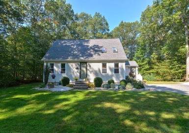 58 Joe Jenny Road, Oxford, Massachusetts 01540, 4 Bedrooms Bedrooms, 7 Rooms Rooms,2 BathroomsBathrooms,Residential,For Sale,Joe Jenny Road,73171173