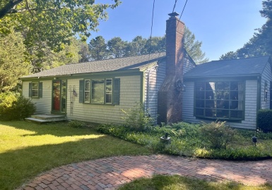 700 Poponessett Rd, Barnstable, Massachusetts 02635, 4 Bedrooms Bedrooms, 7 Rooms Rooms,2 BathroomsBathrooms,Residential,For Sale,Poponessett Rd,73185349