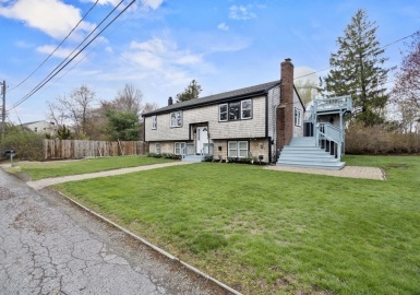48 Bunker Hill Rd, Ipswich, Massachusetts 01938, 4 Bedrooms Bedrooms, 7 Rooms Rooms,2 BathroomsBathrooms,Residential,For Sale,Bunker Hill Rd,73164769
